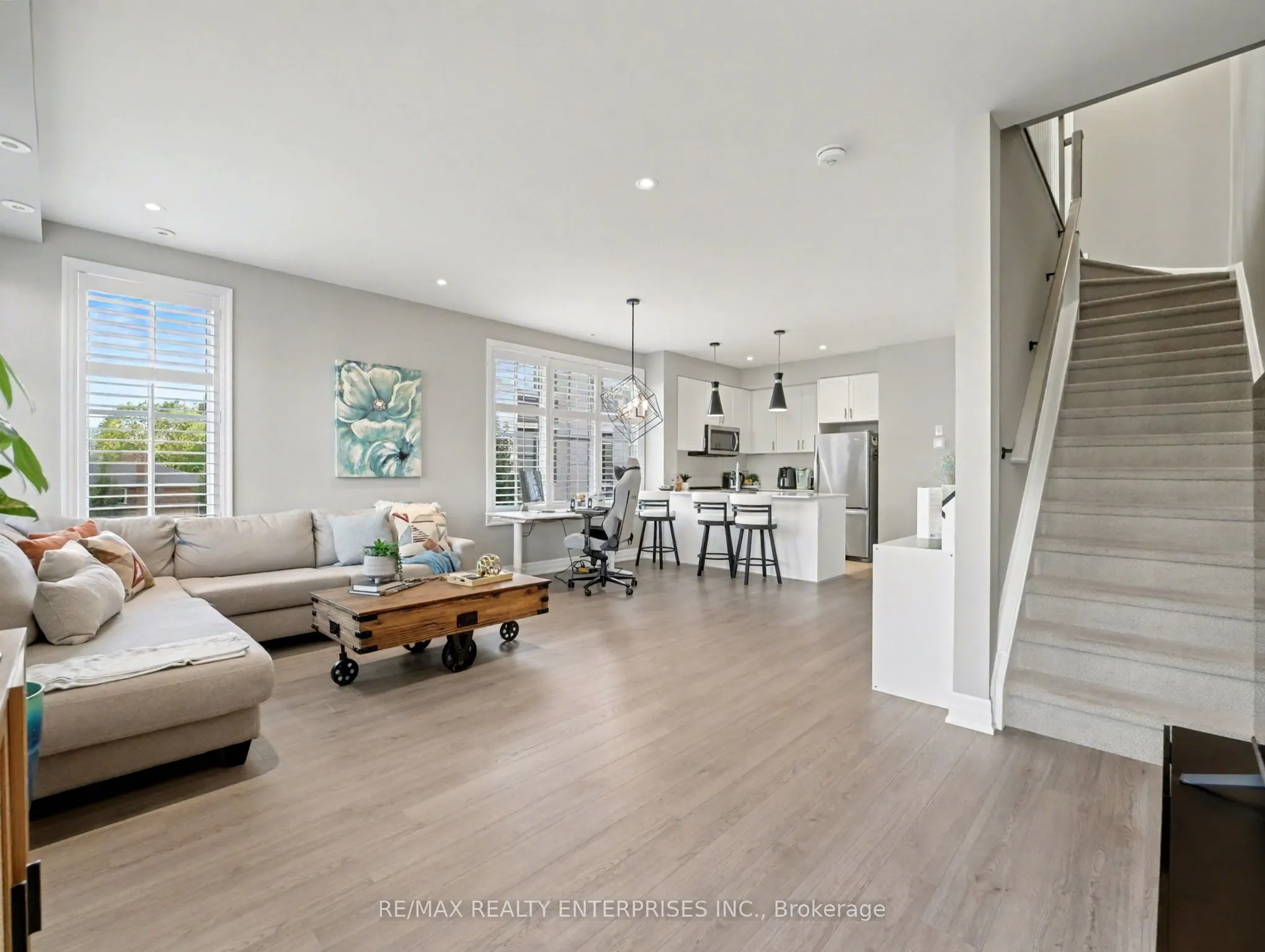 657 Cricklewood Drive, #532