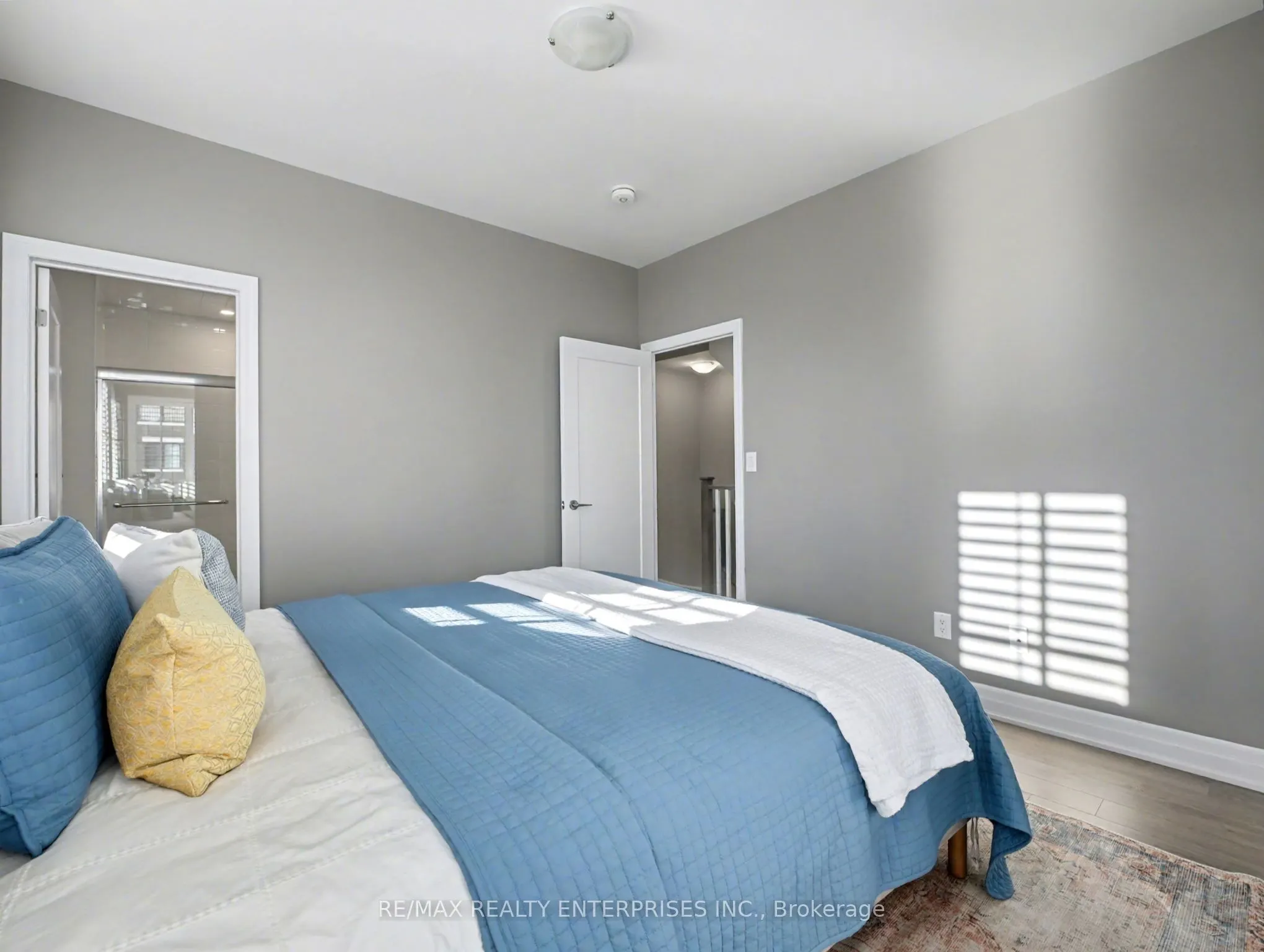 657 Cricklewood Drive, #532