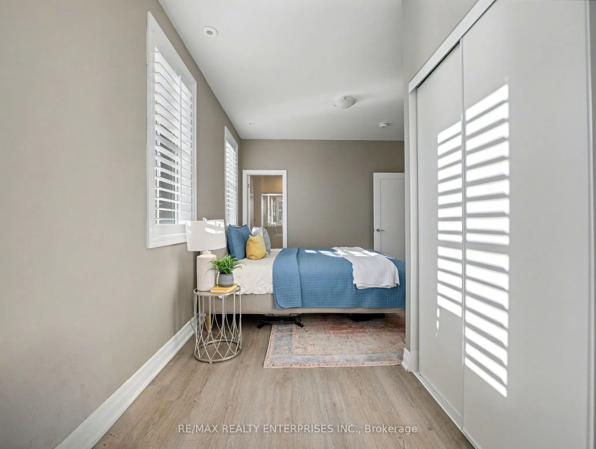 657 Cricklewood Drive, #532