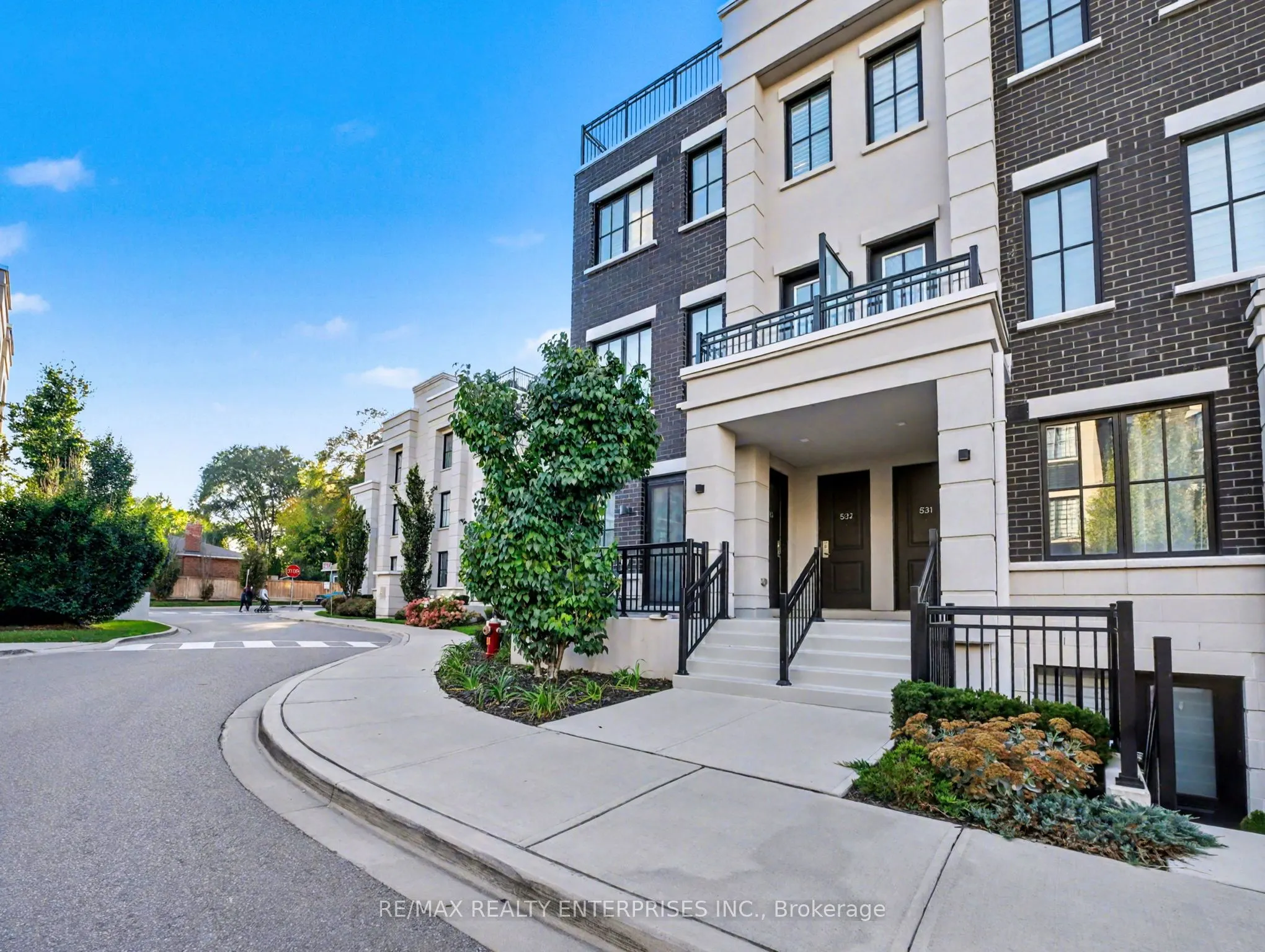 657 Cricklewood Drive, #532
