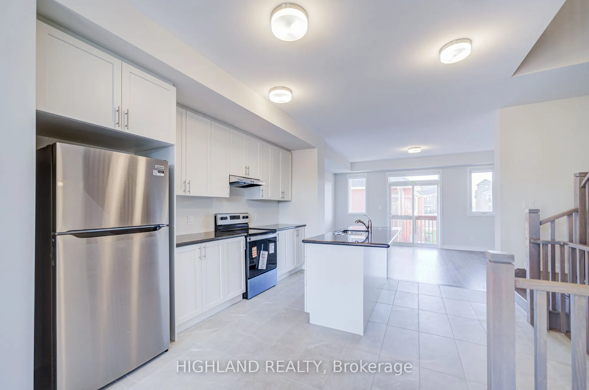 1170 Dartmouth Crescent