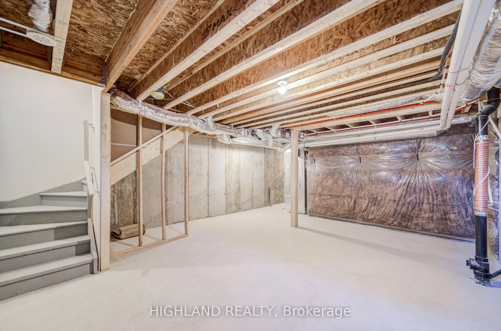 1170 Dartmouth Crescent
