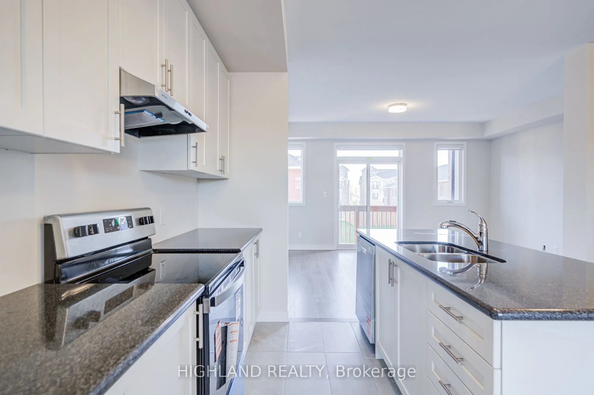 1170 Dartmouth Crescent