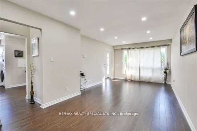 13 Montjoy Crescent, #Upper
