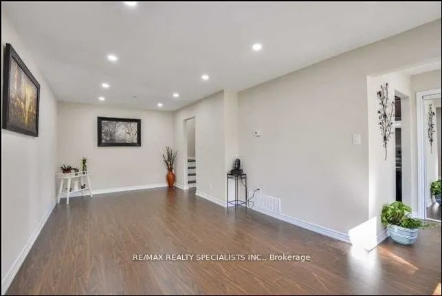 13 Montjoy Crescent, #Upper