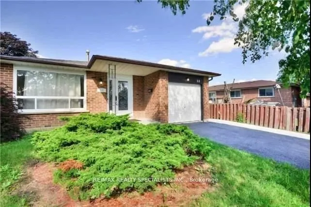 13 Montjoy Crescent, #Upper