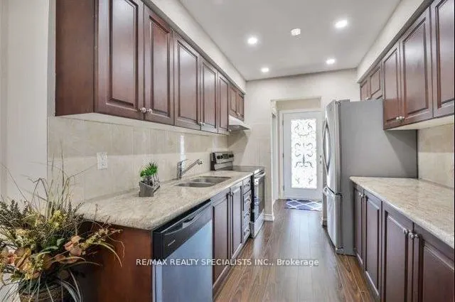 13 Montjoy Crescent, #Upper