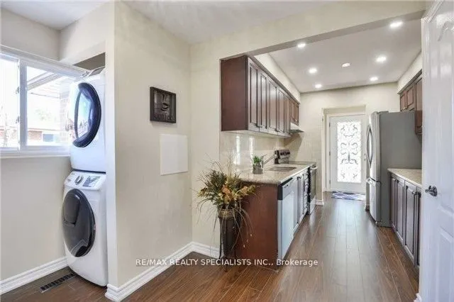 13 Montjoy Crescent, #Upper