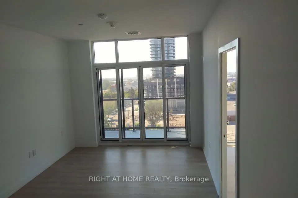 1195 The Queensway, #810