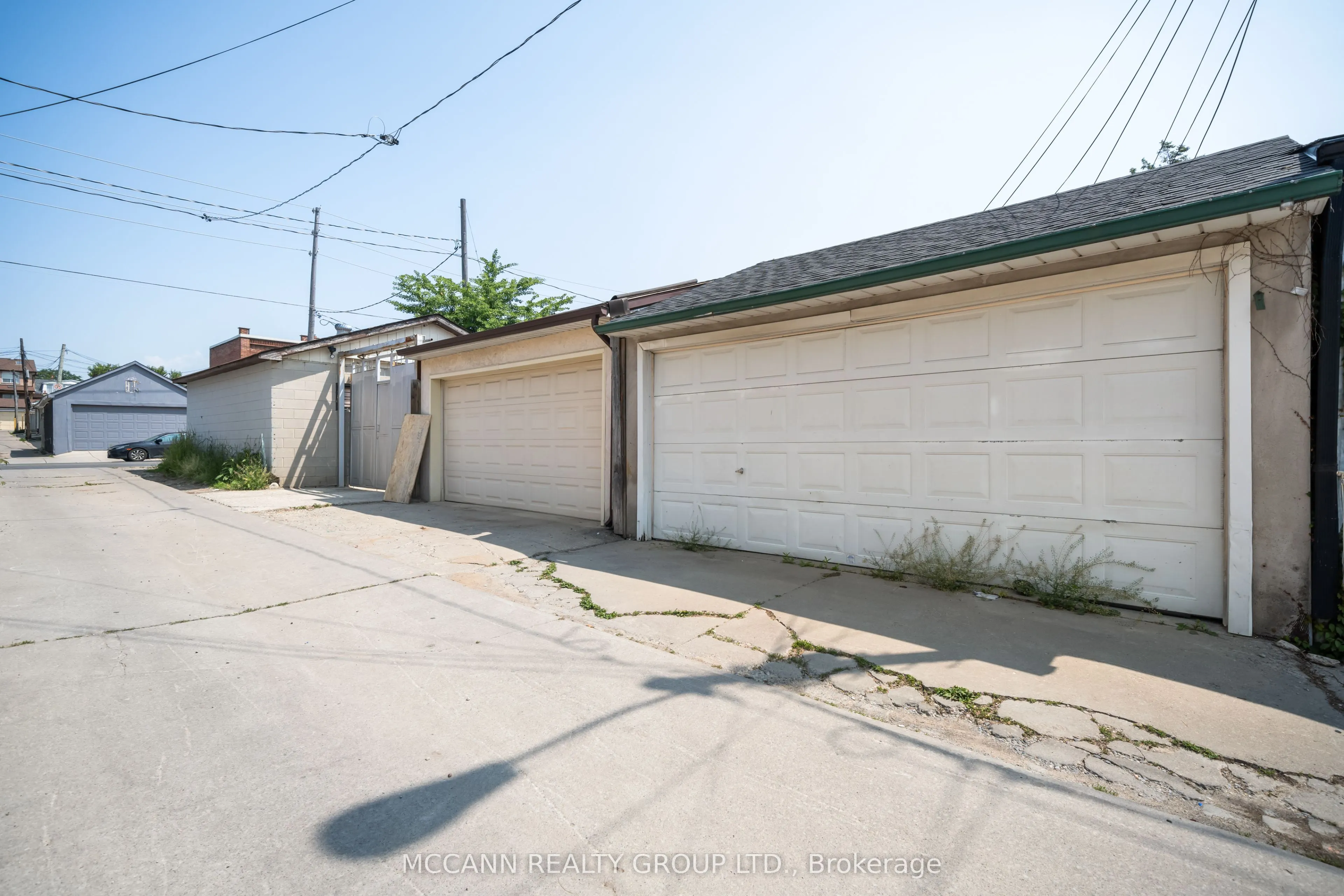 274 Boon Avenue, #Mn &2nd