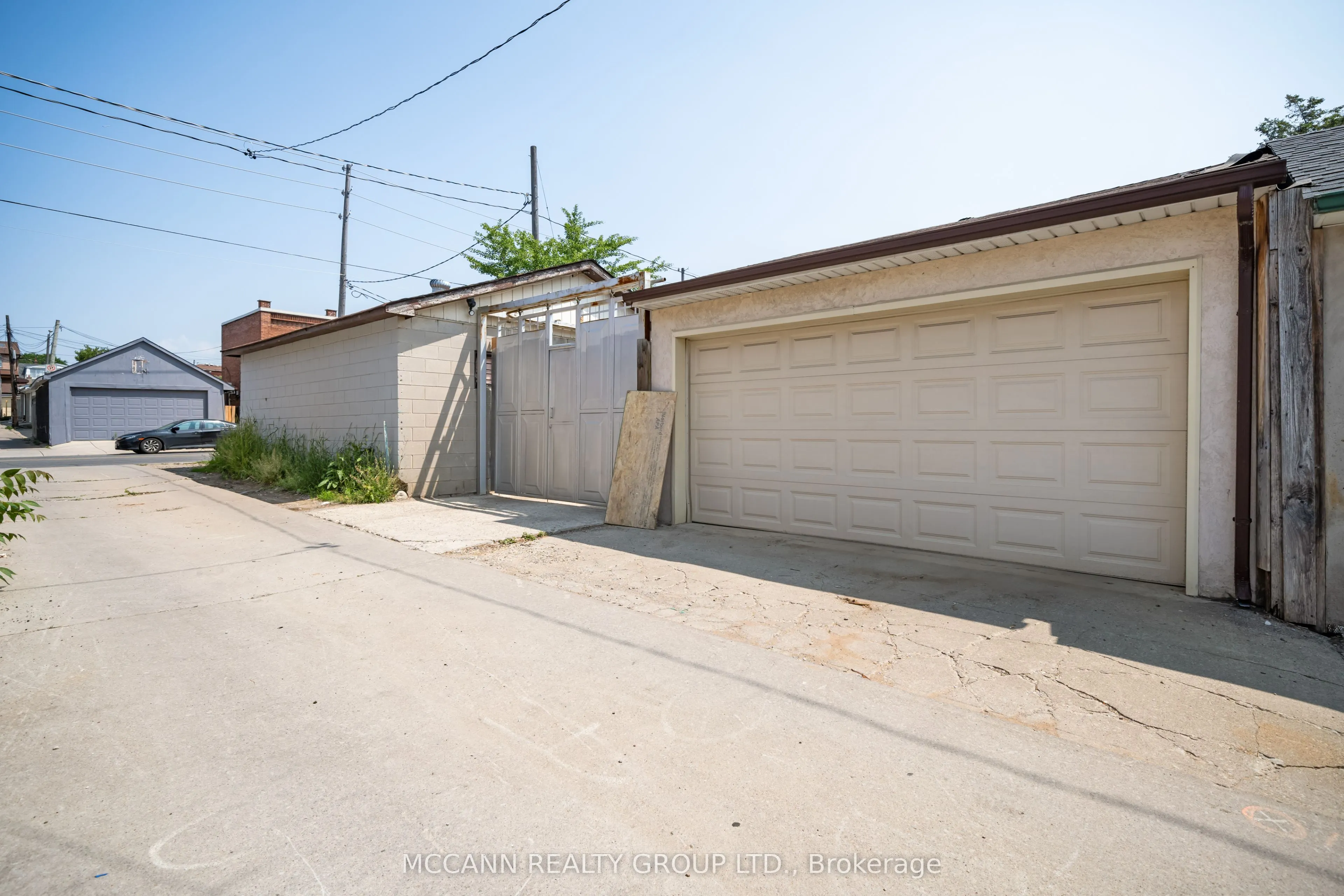 274 Boon Avenue, #Mn &2nd