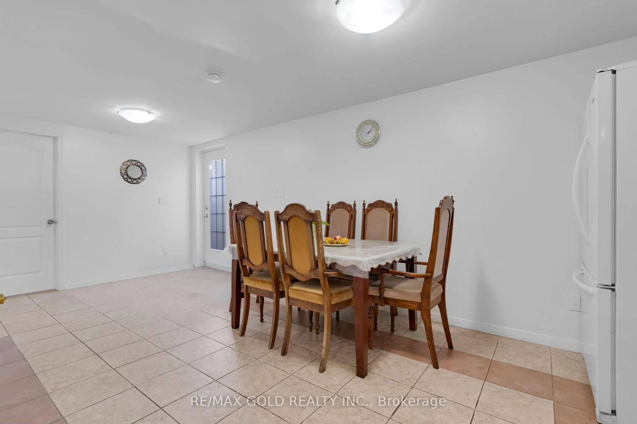 46 Cobblestone Court