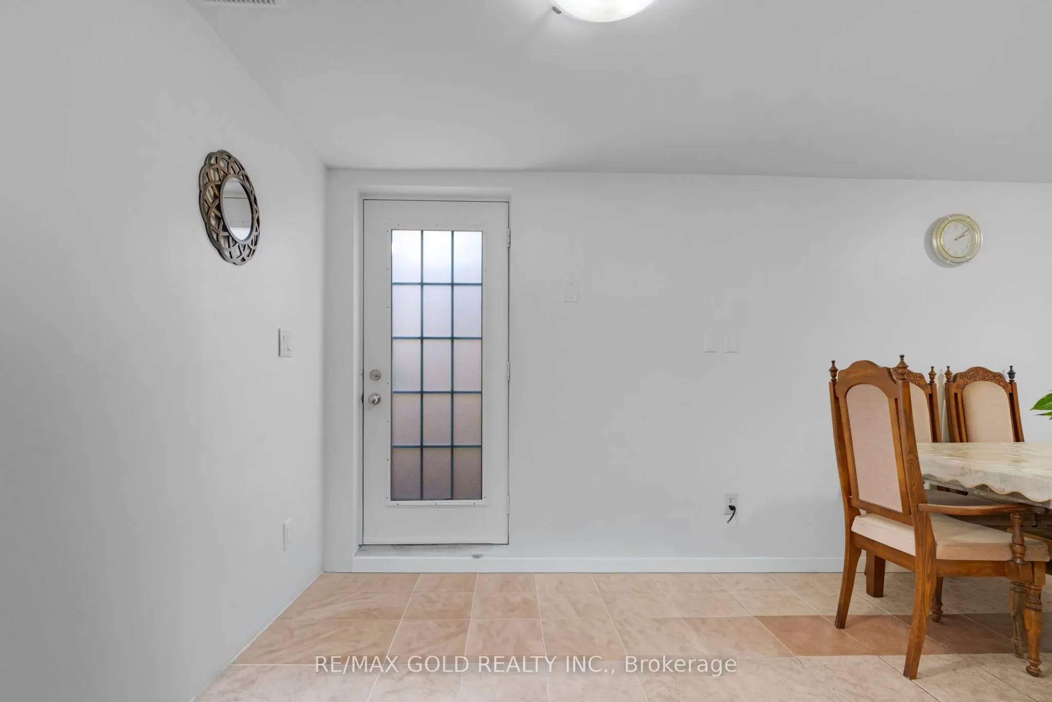 46 Cobblestone Court