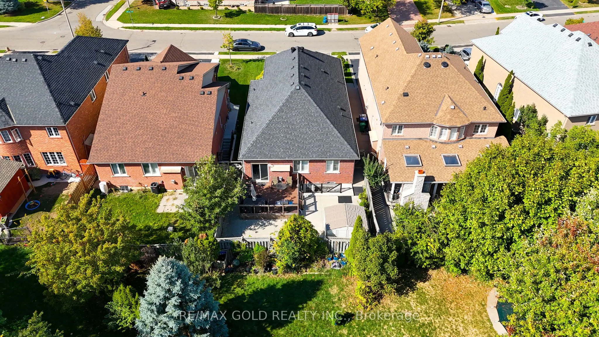 46 Cobblestone Court