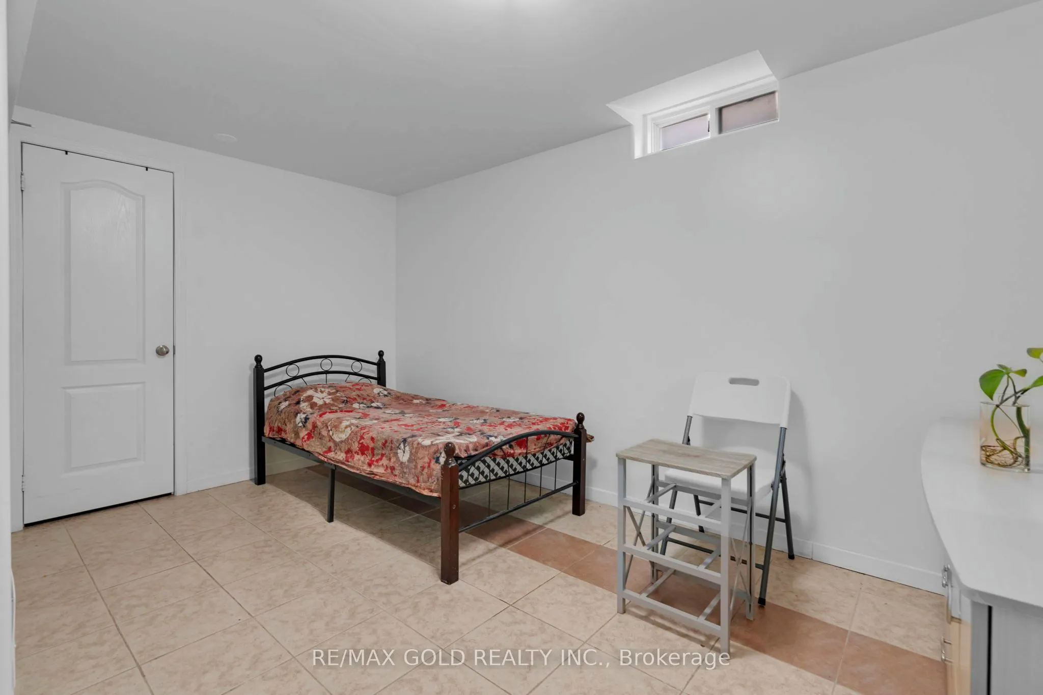 46 Cobblestone Court