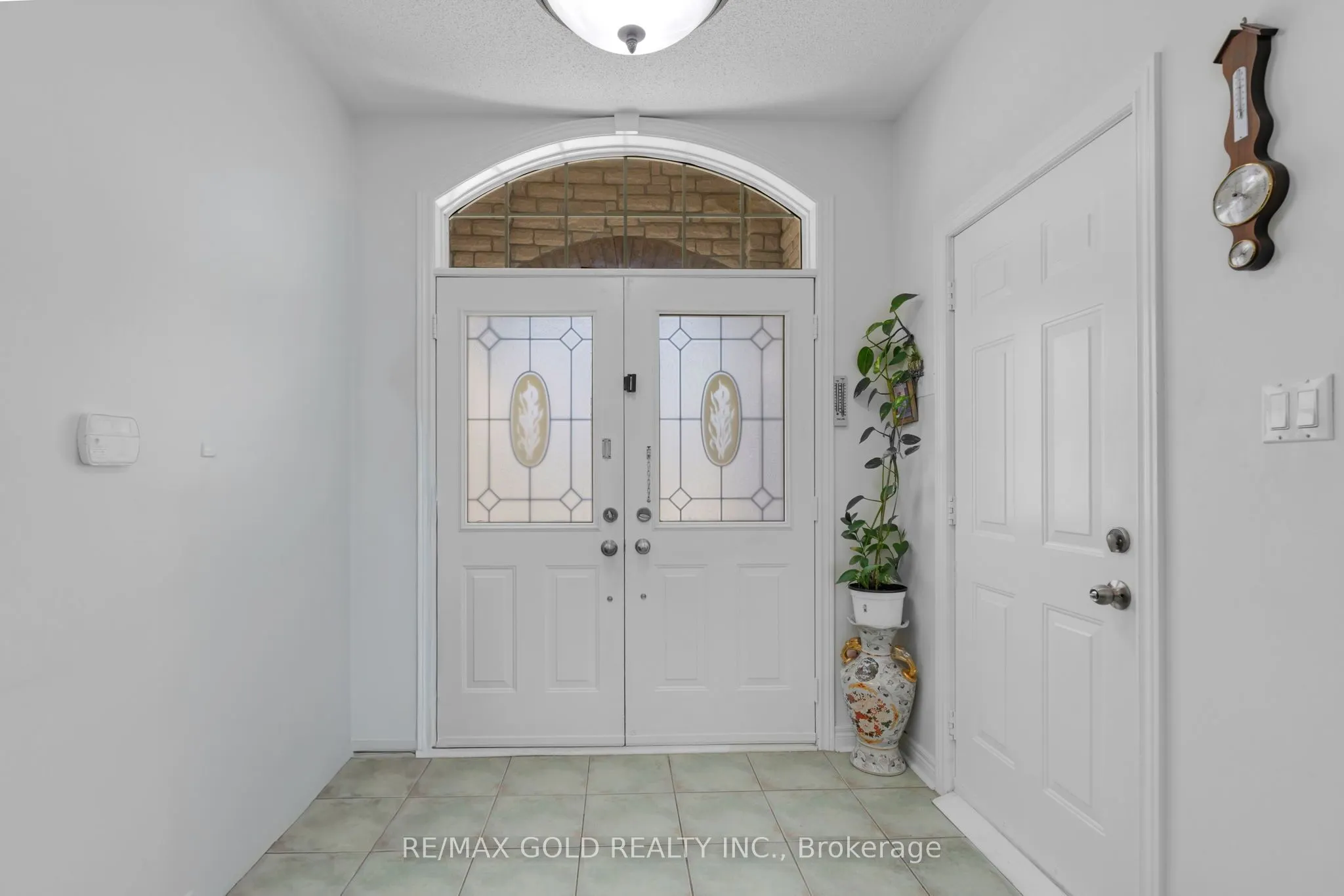 46 Cobblestone Court