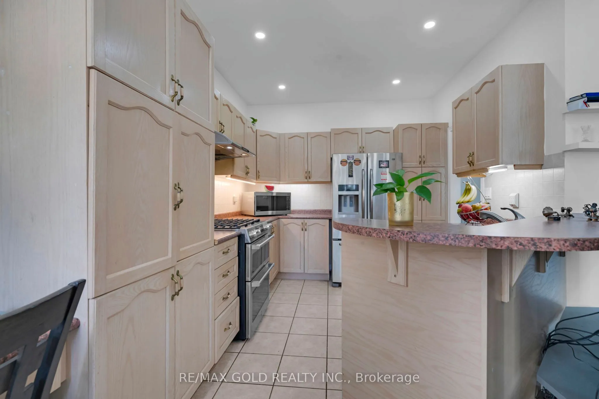 46 Cobblestone Court