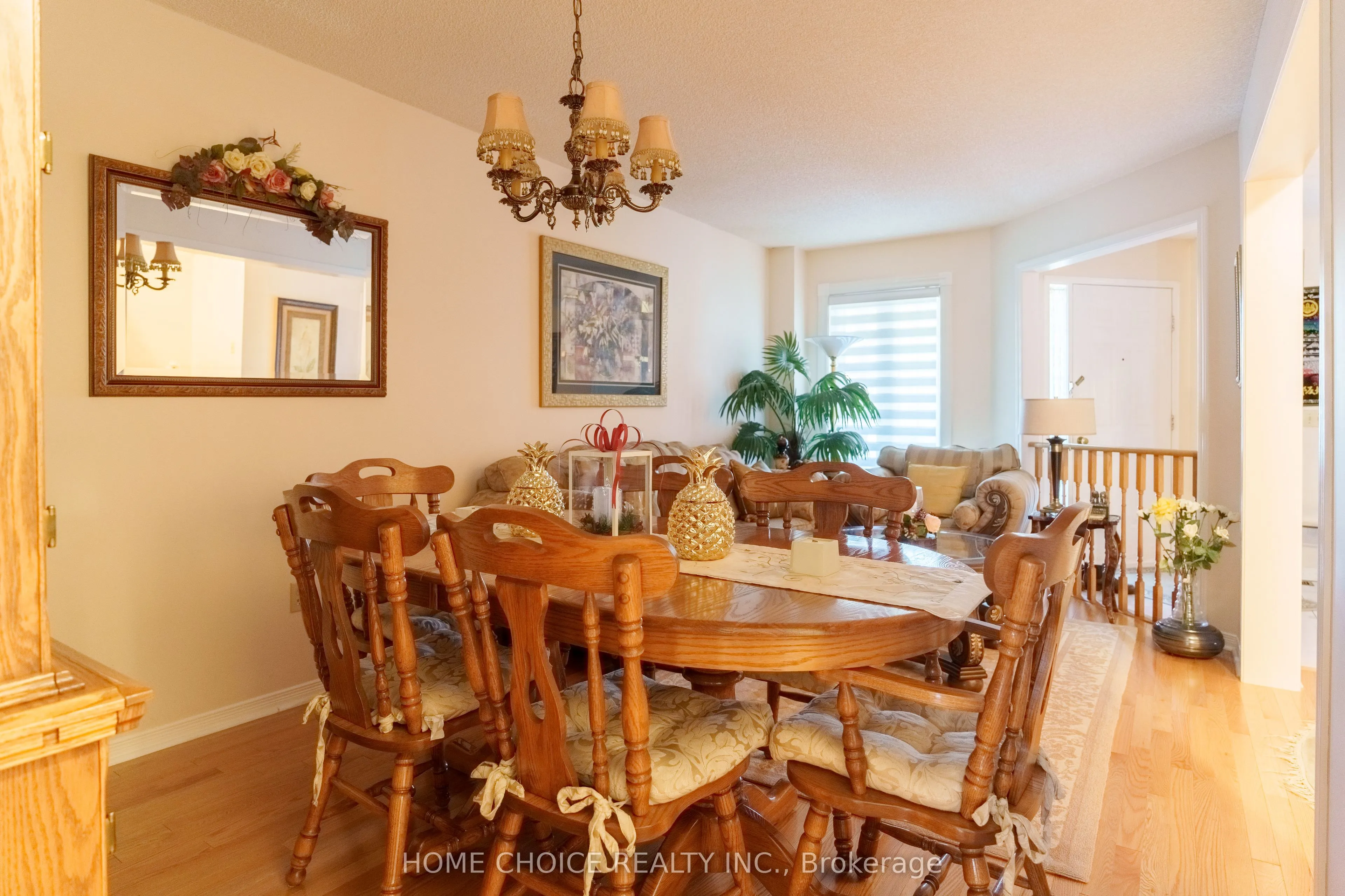 914 Applecroft Circle
