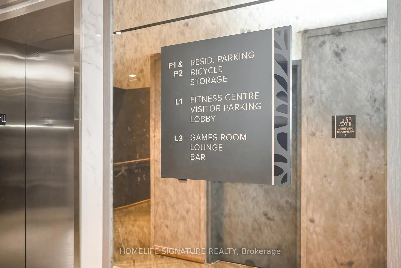 395 Dundas Street W, #327