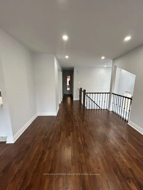 16 Nuttall Street
