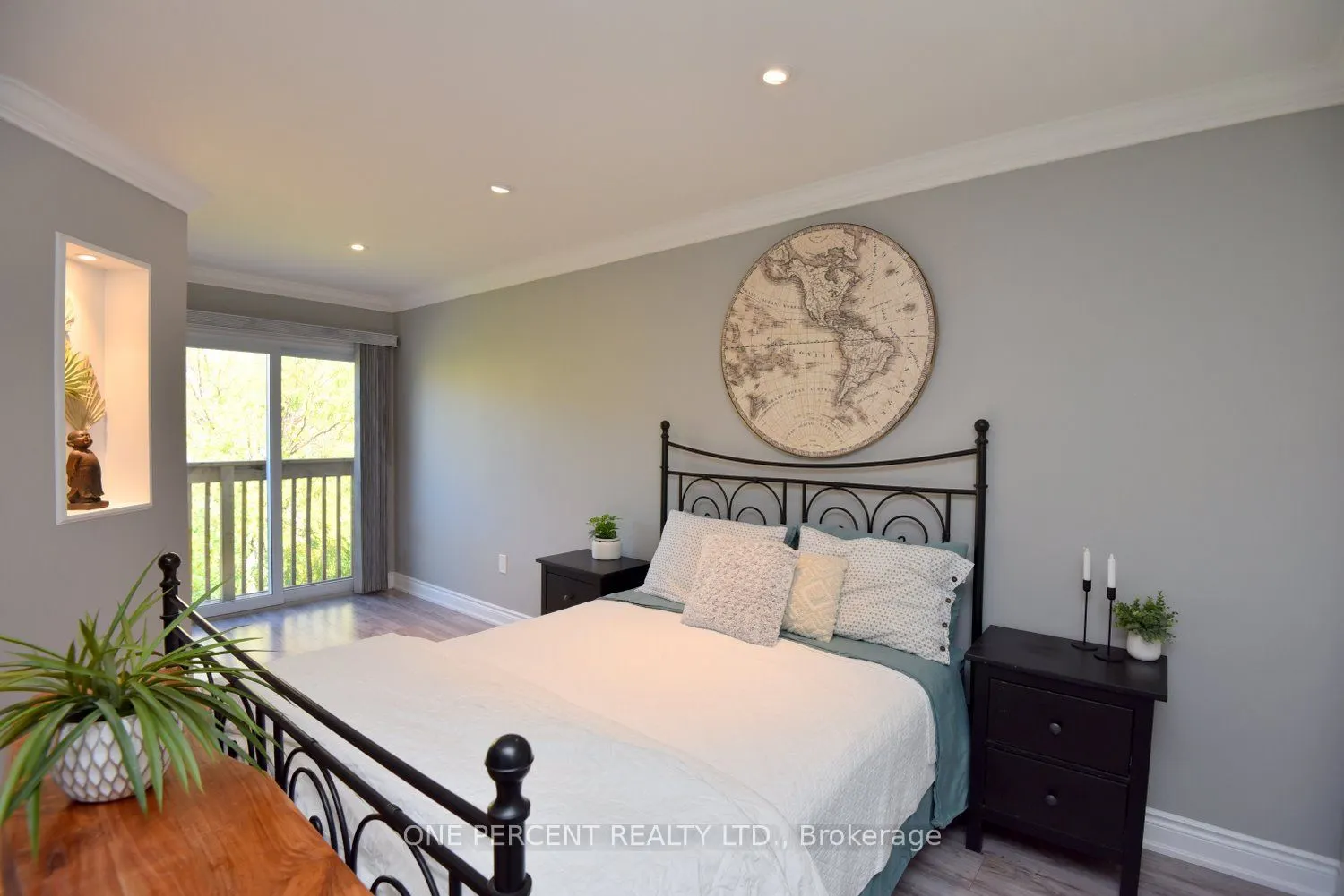 2075 Walkers Line, #203