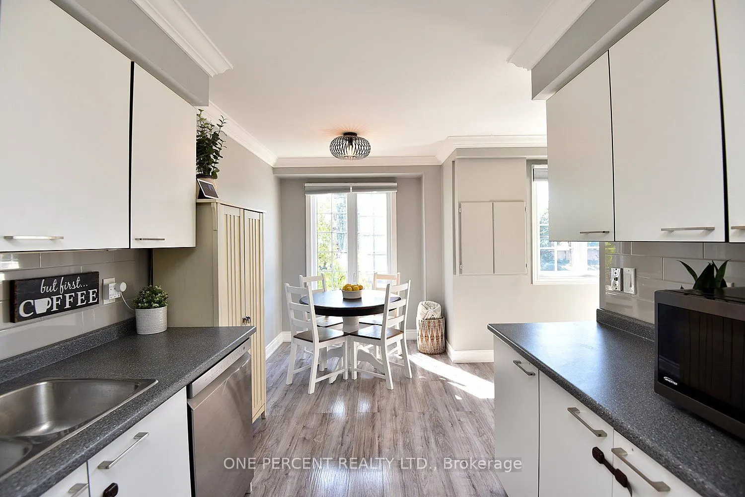 2075 Walkers Line, #203