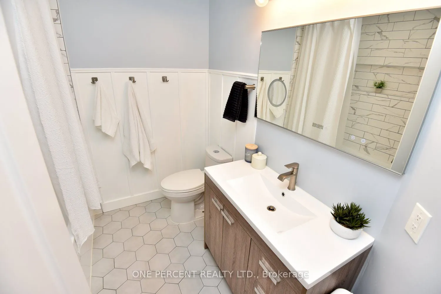 2075 Walkers Line, #203