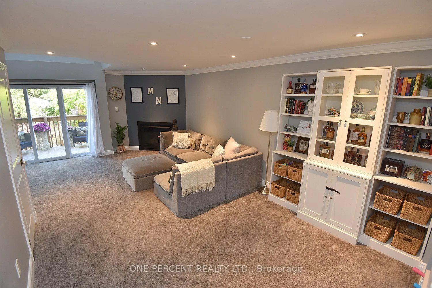 2075 Walkers Line, #203