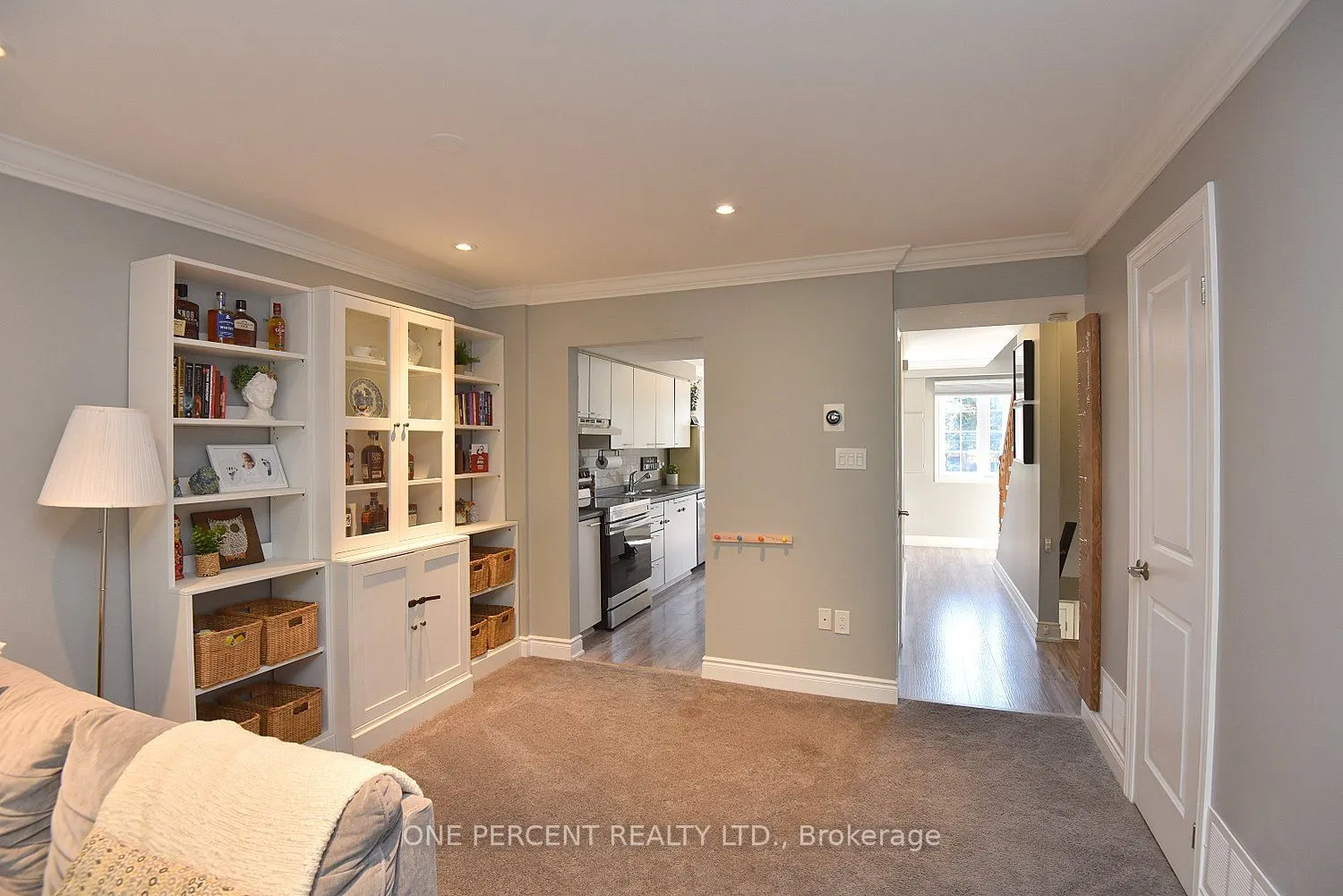 2075 Walkers Line, #203