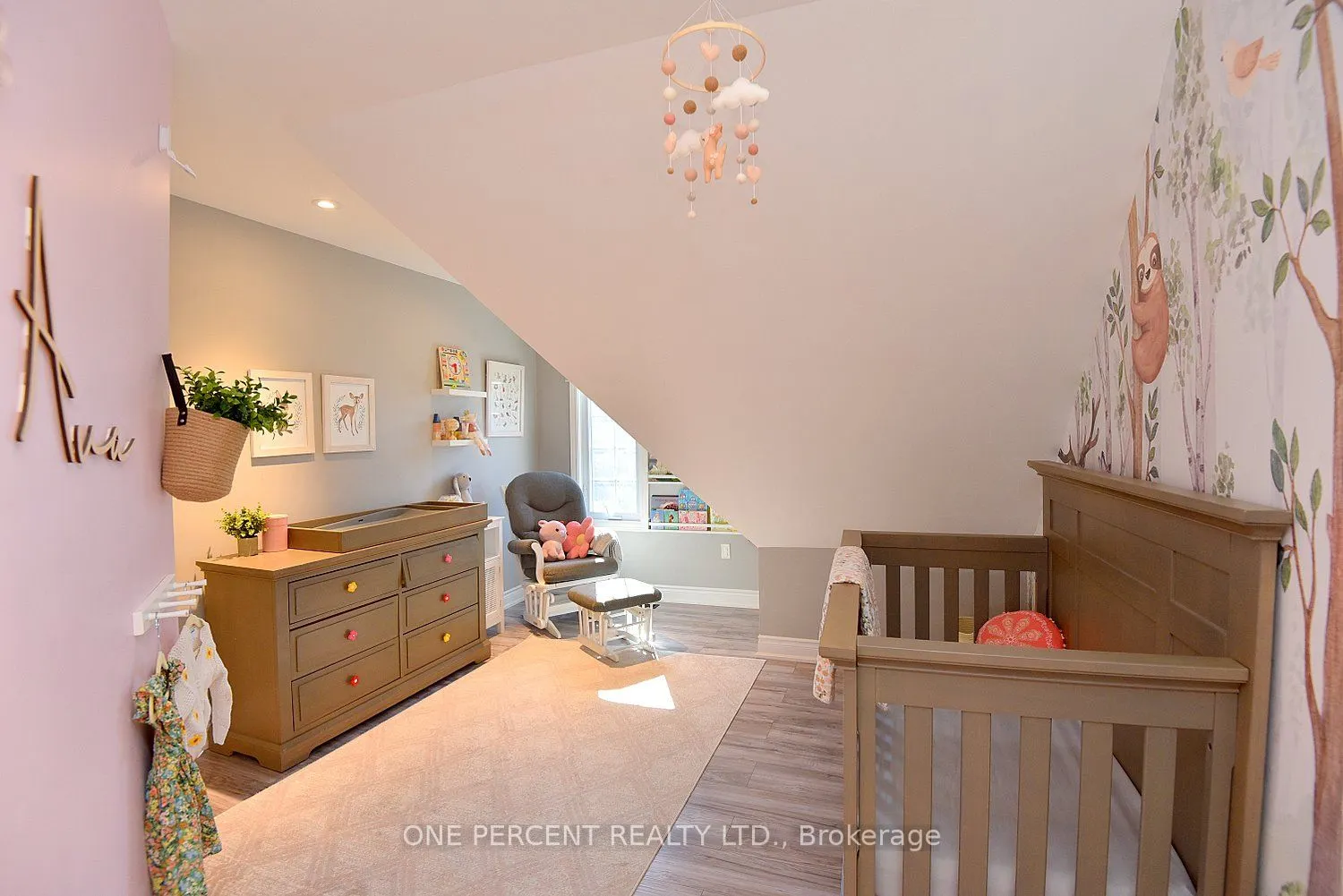 2075 Walkers Line, #203