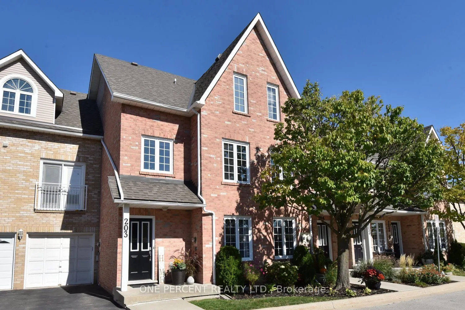 2075 Walkers Line, #203