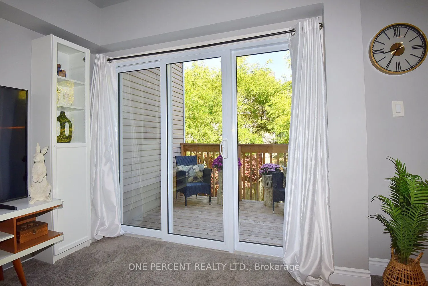2075 Walkers Line, #203