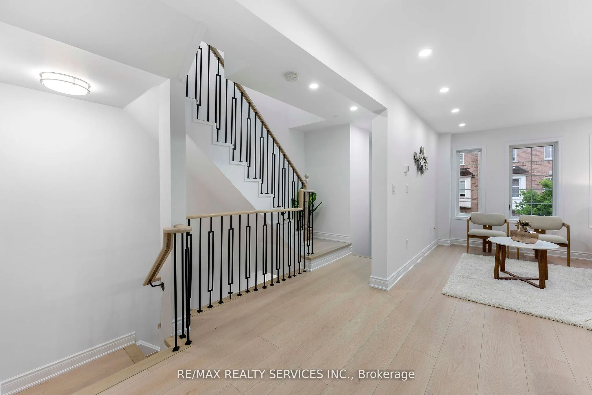 80 Acorn Place, #28