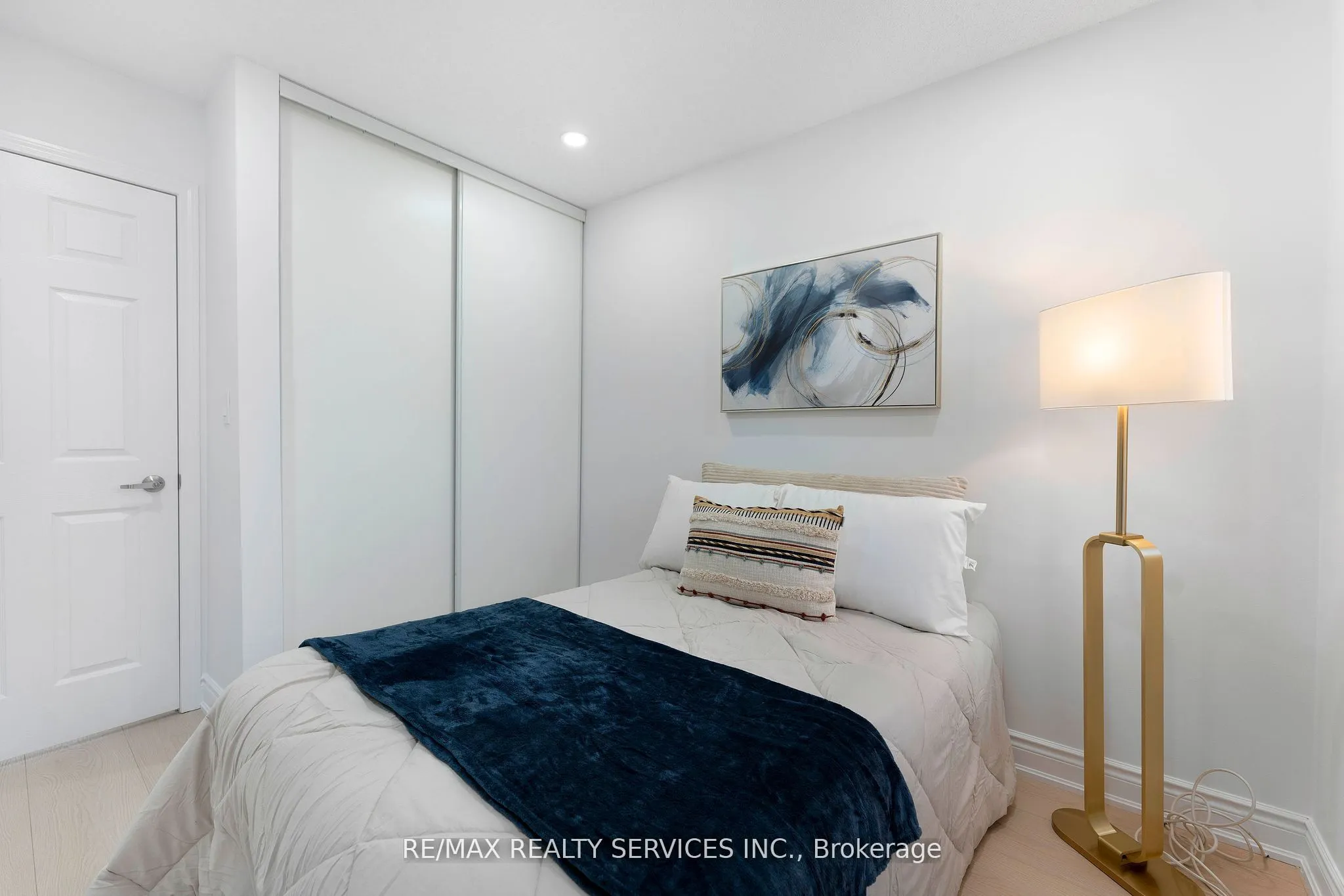 80 Acorn Place, #28