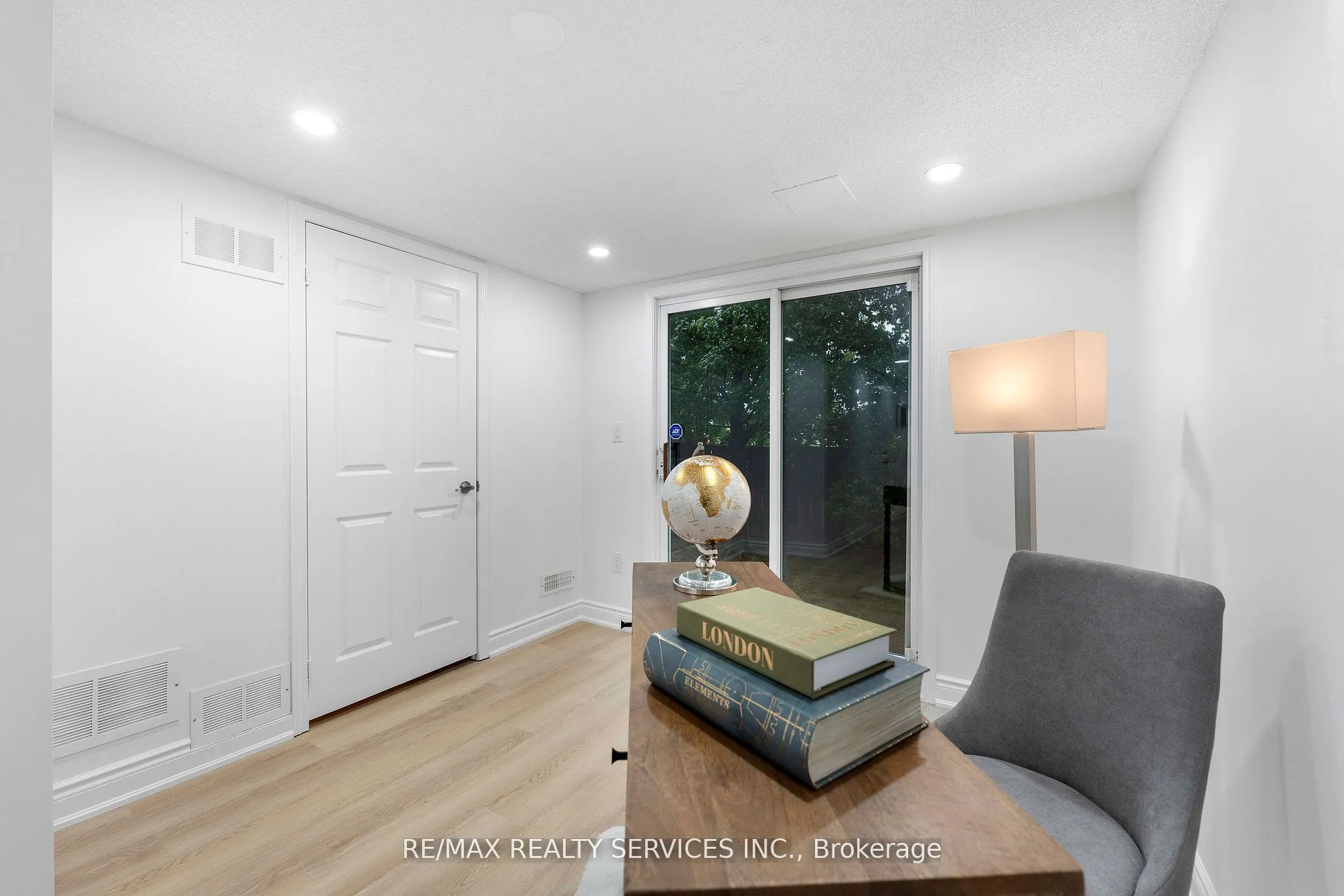 80 Acorn Place, #28