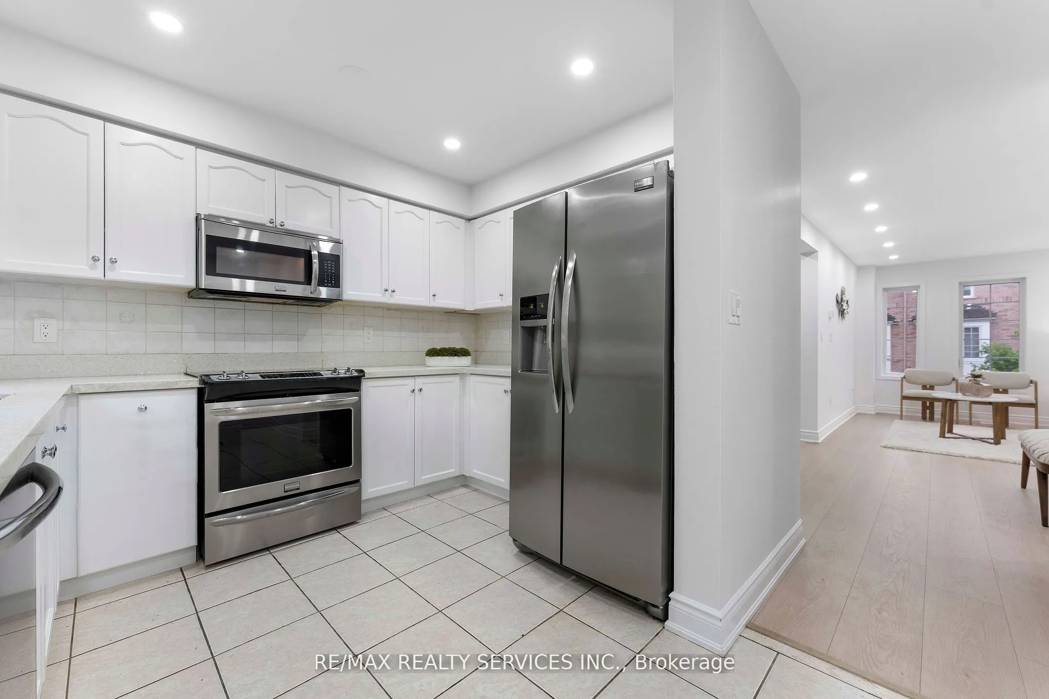 80 Acorn Place, #28