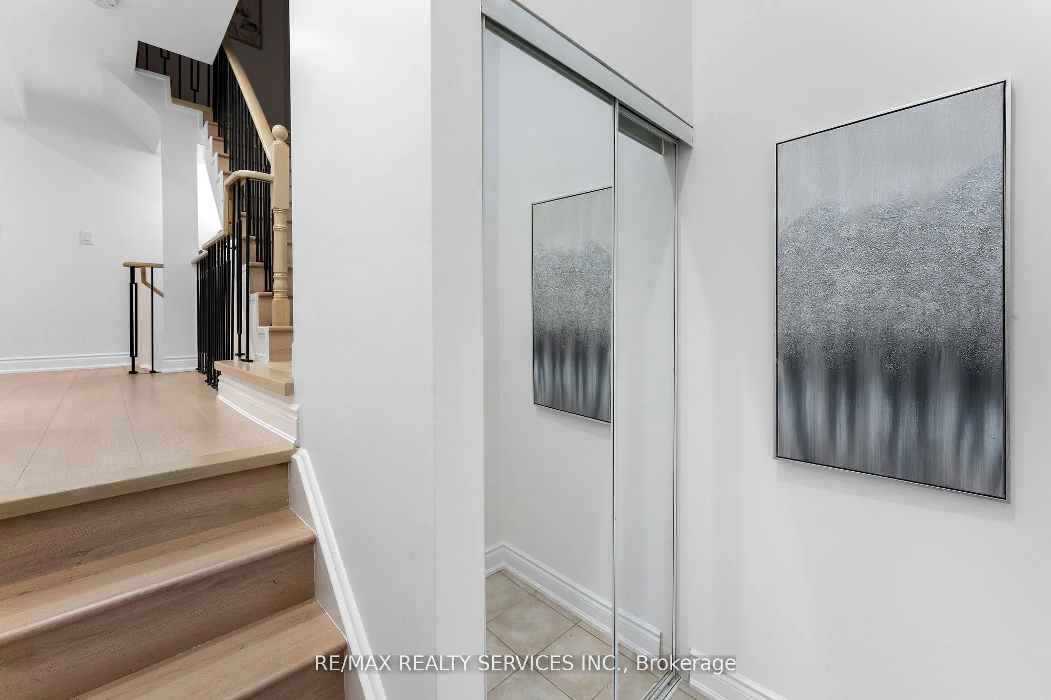 80 Acorn Place, #28
