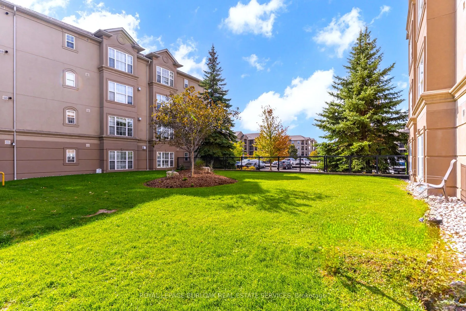 2065 Appleby Line, #402