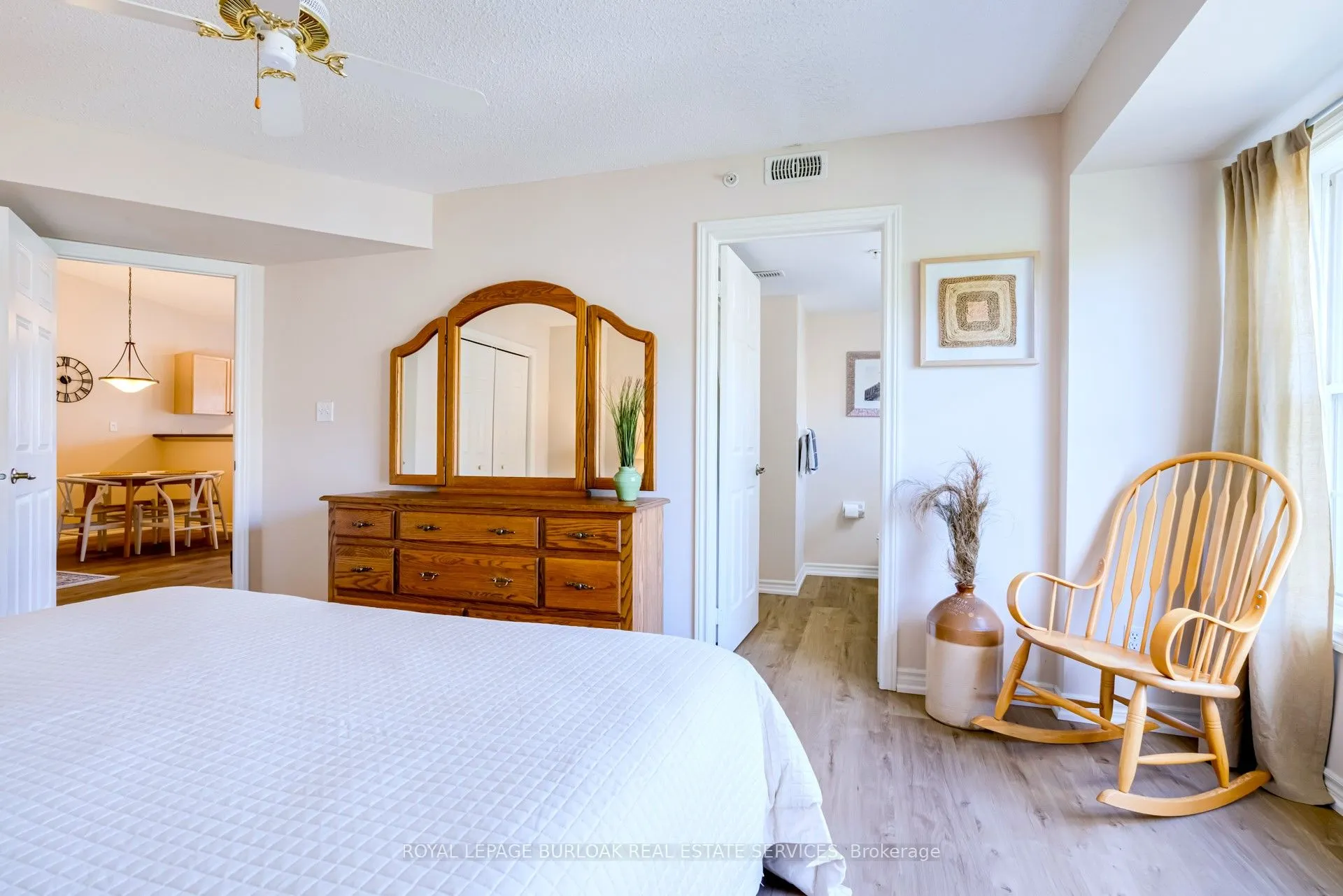 2065 Appleby Line, #402