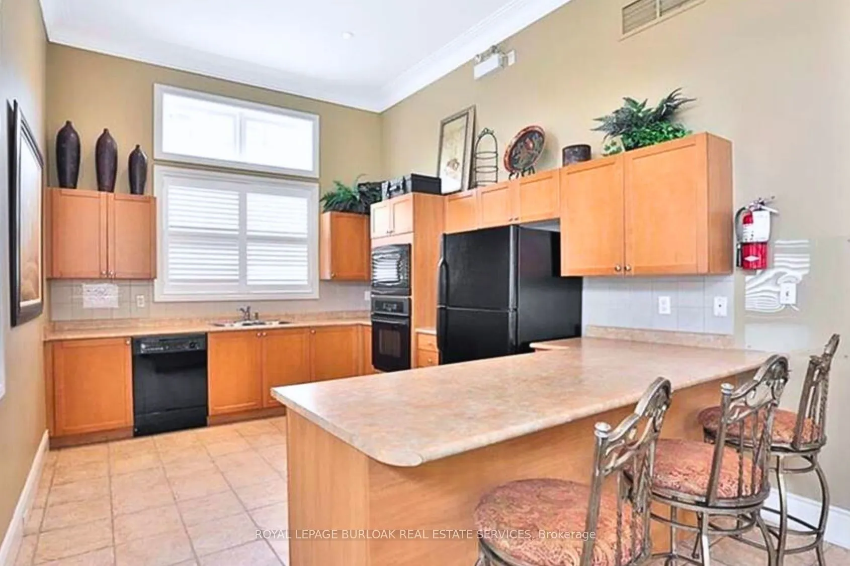 2065 Appleby Line, #402