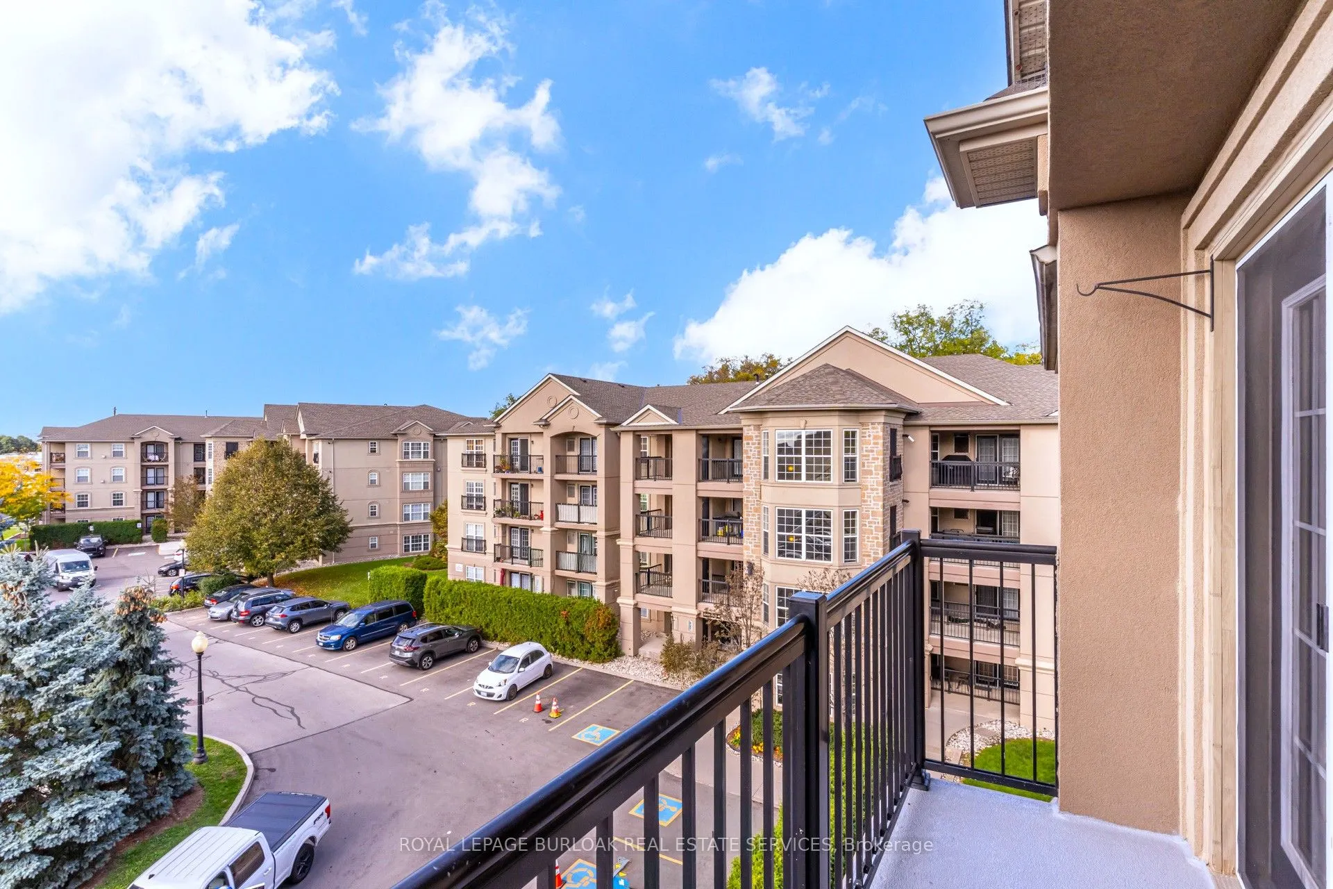 2065 Appleby Line, #402