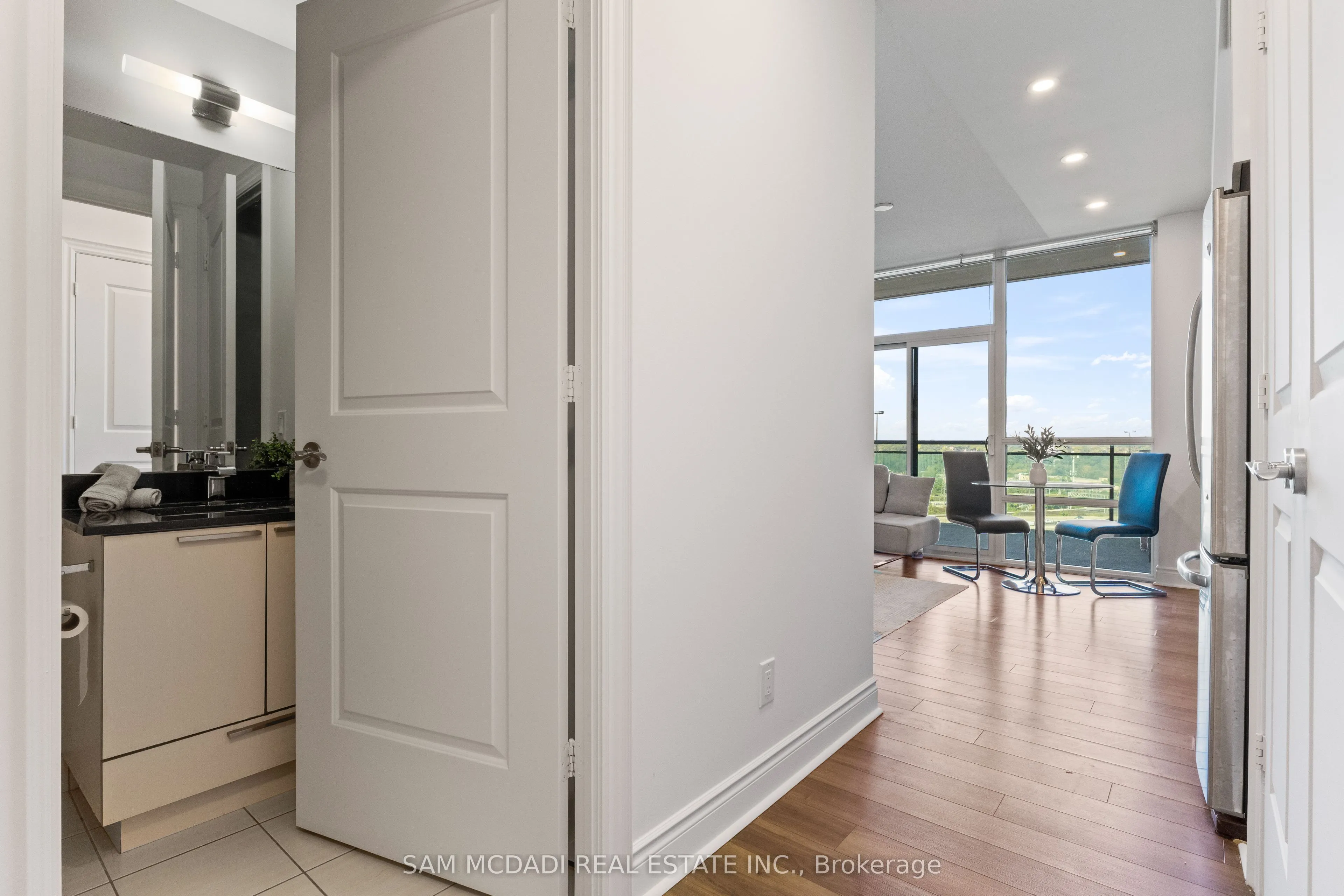 16 Brookers Lane, #1205