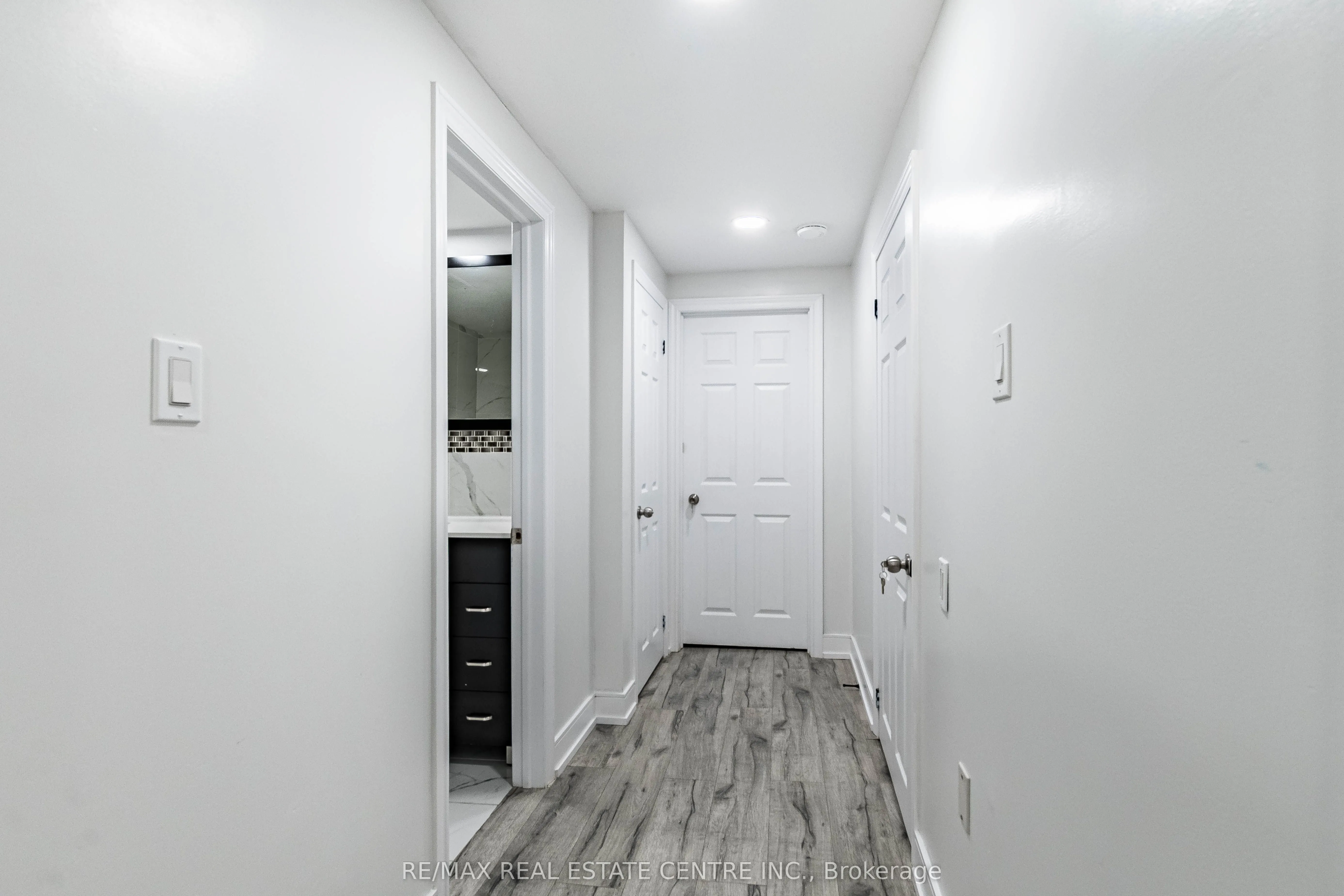 4738 Wild Rose Street S, #BASEMENT