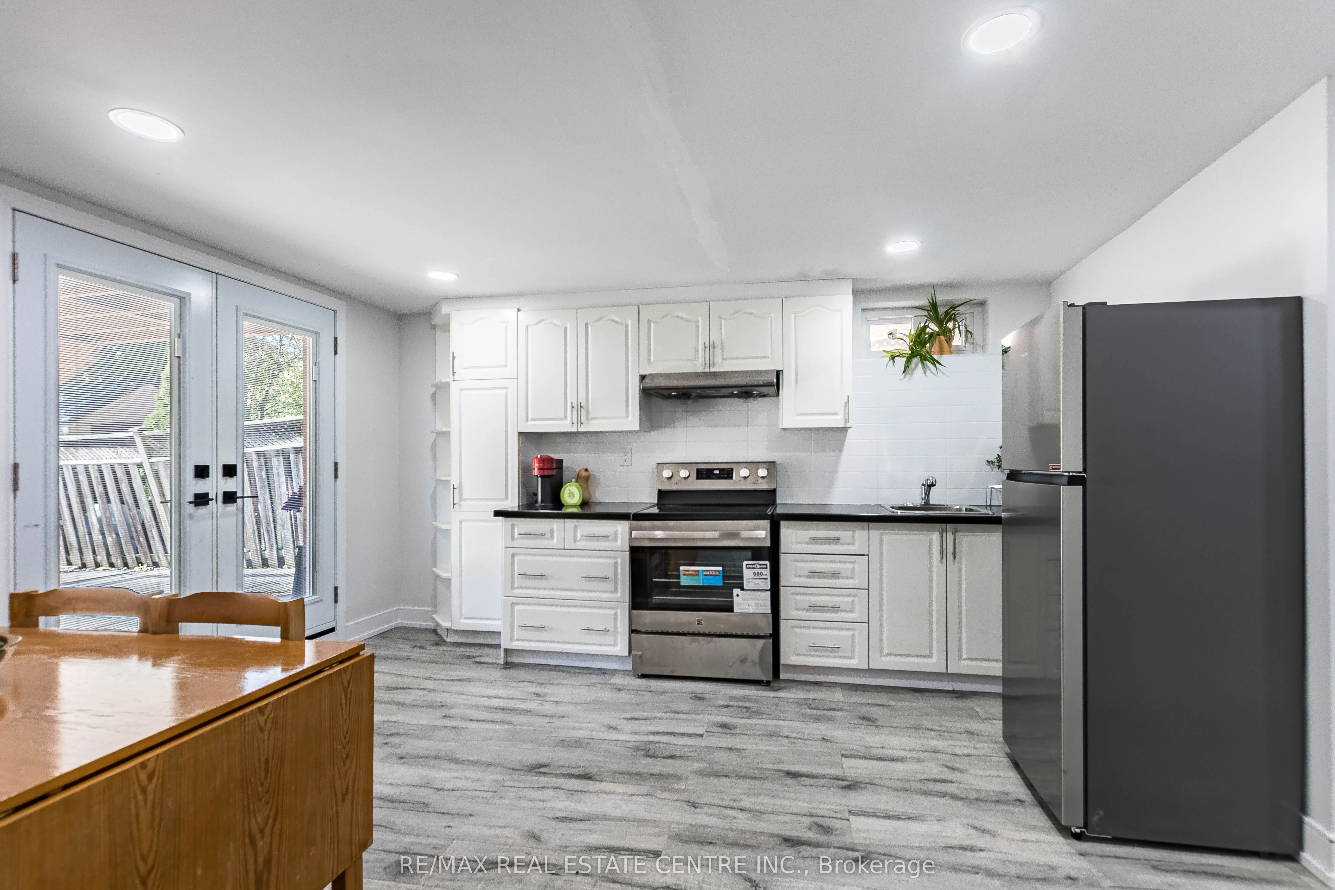 4738 Wild Rose Street S, #BASEMENT
