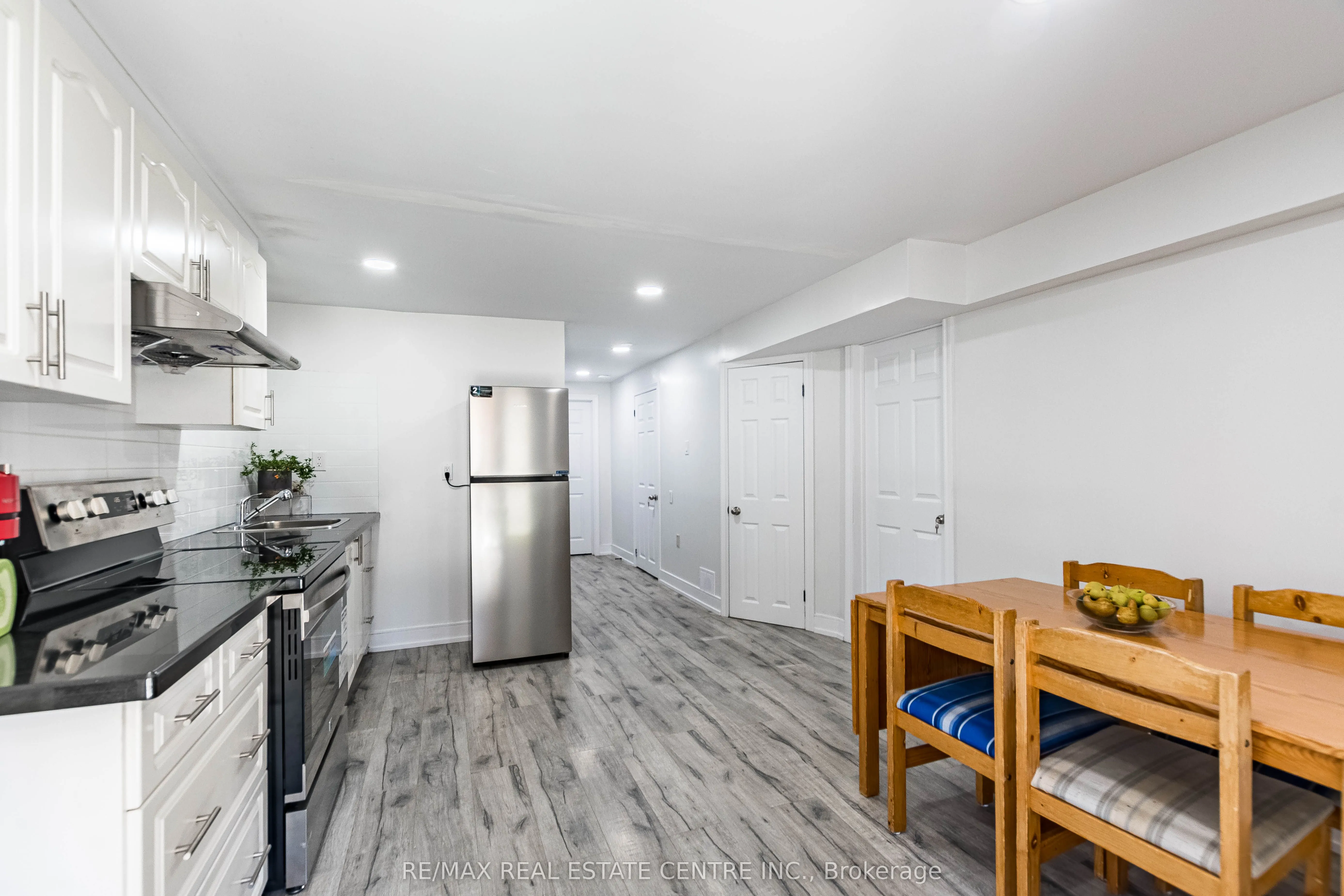 4738 Wild Rose Street S, #BASEMENT