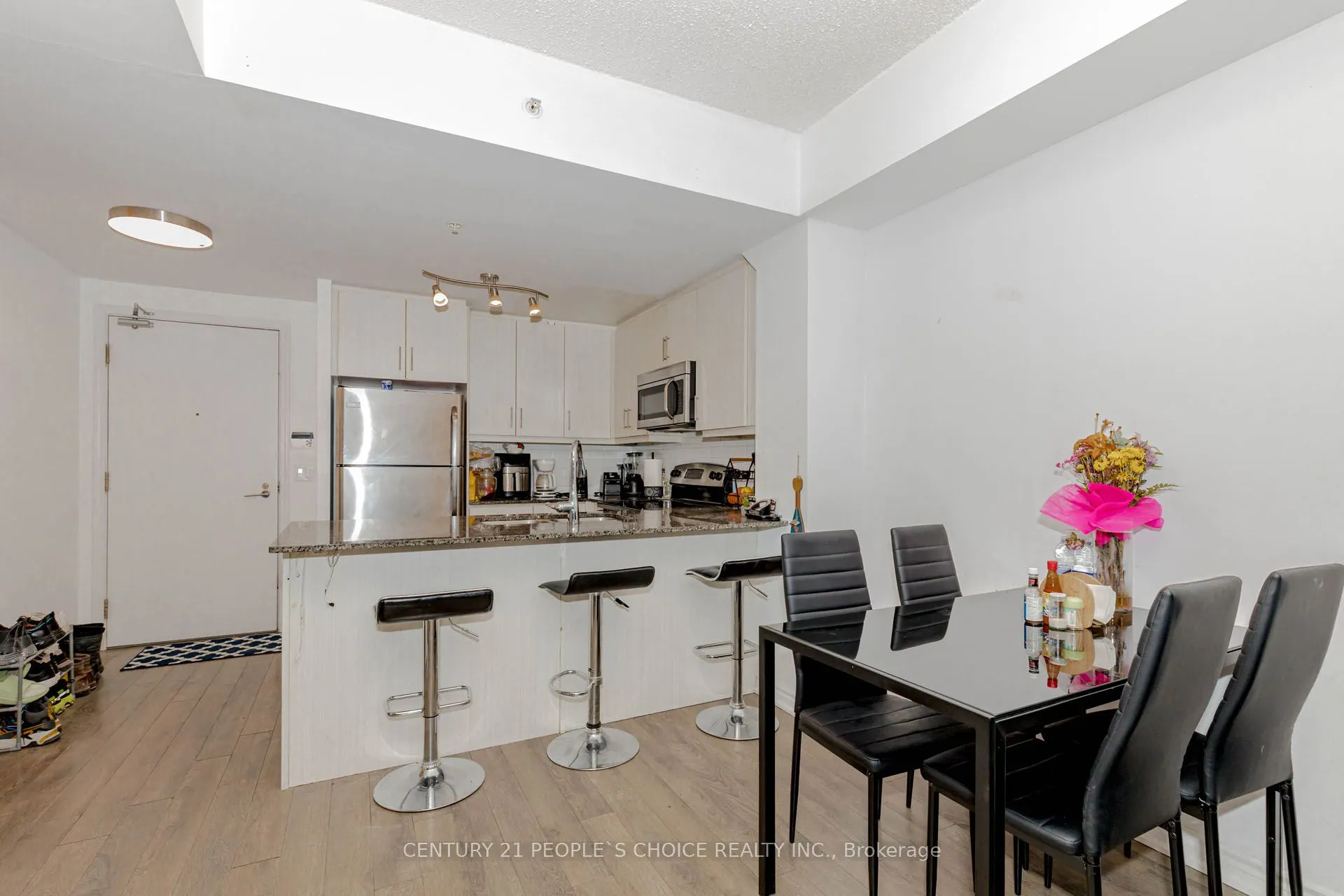15 James Finlay Way, #624