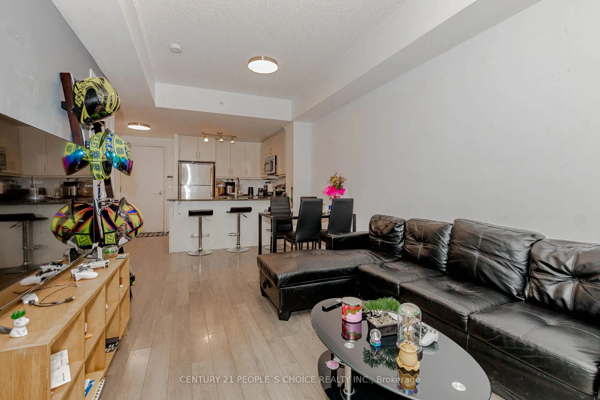 15 James Finlay Way, #624