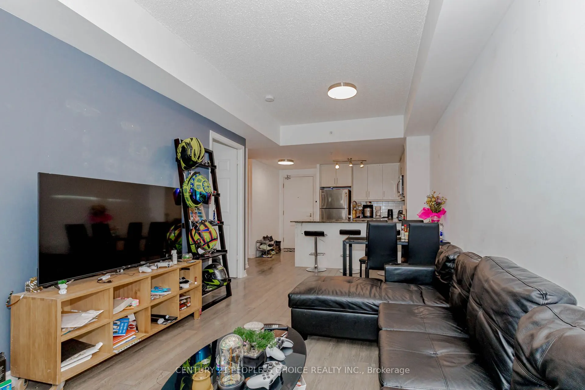 15 James Finlay Way, #624