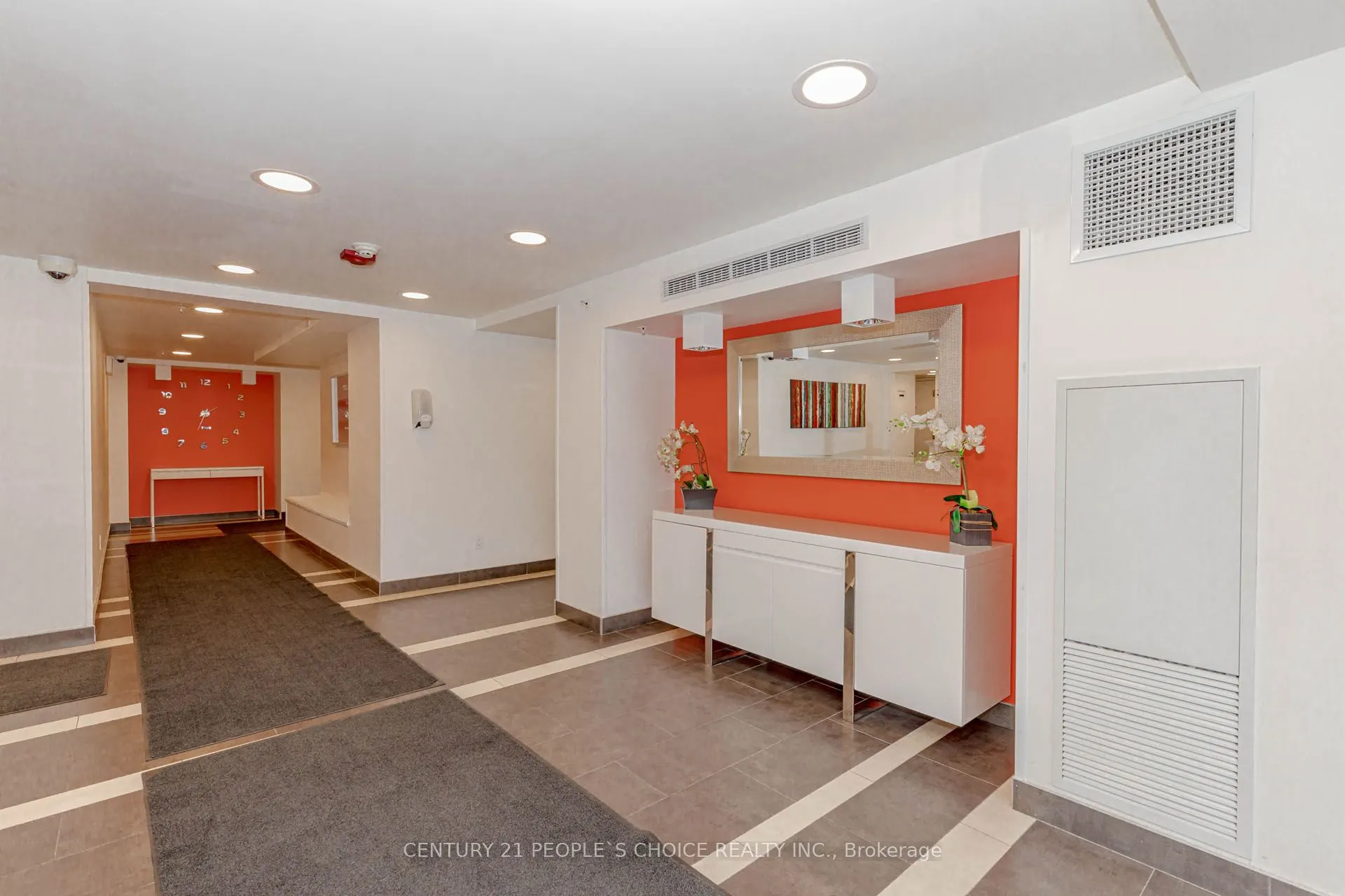 15 James Finlay Way, #624