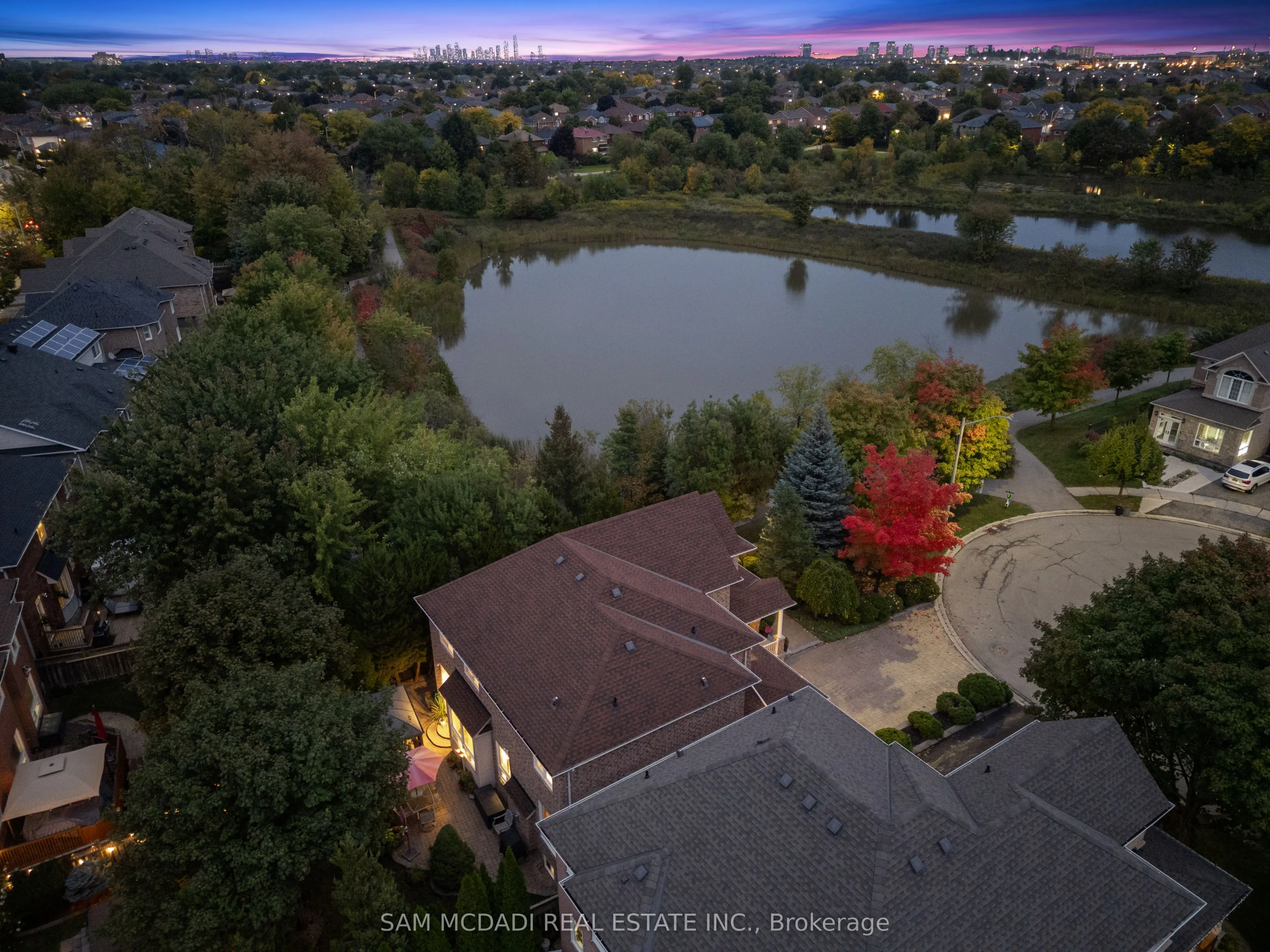 3859 Pondview Way
